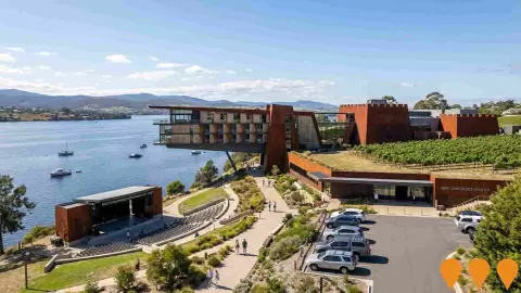 AI impression: Motel Mona (formerly Homo), Tourism